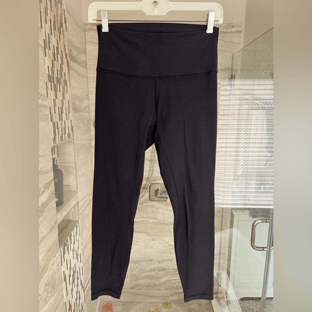 Lululemon align high rise pant 25” in a size 6